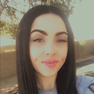 Meet your Posher, Brianna